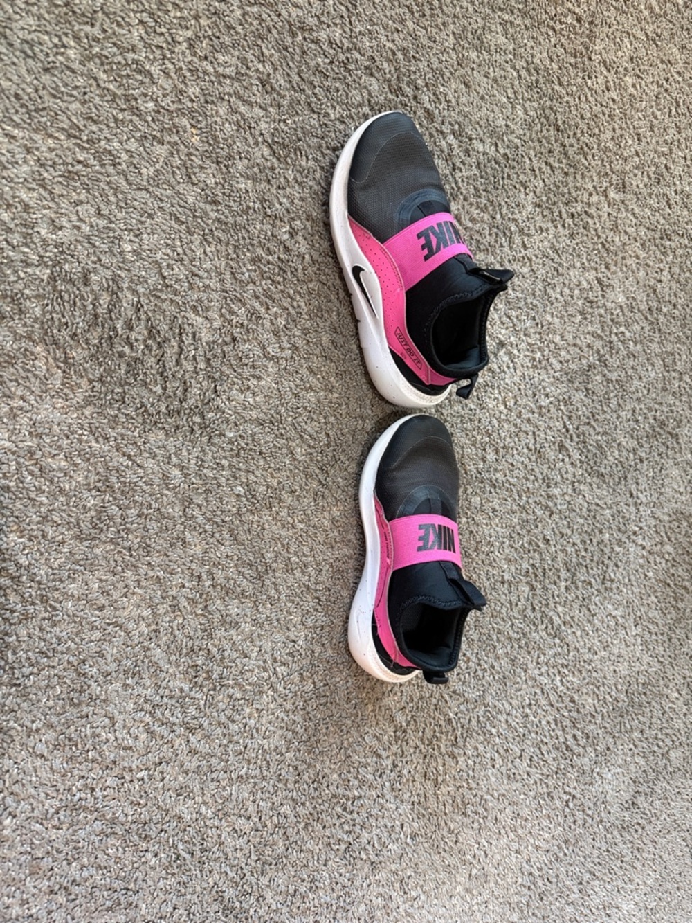 Nike Kids Black & Pink Slip-On Sneakers with White Sole